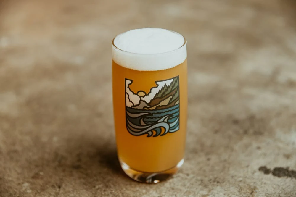 SHORT SANDS GLASS
