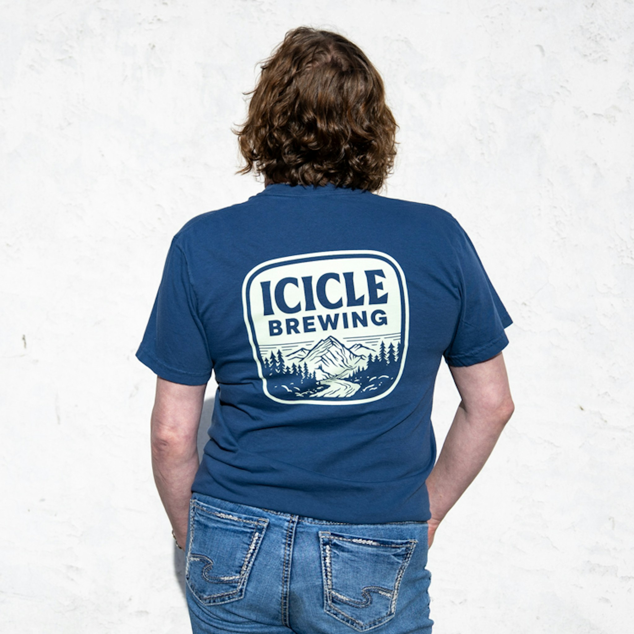 Tee | Badge Logo | Navy