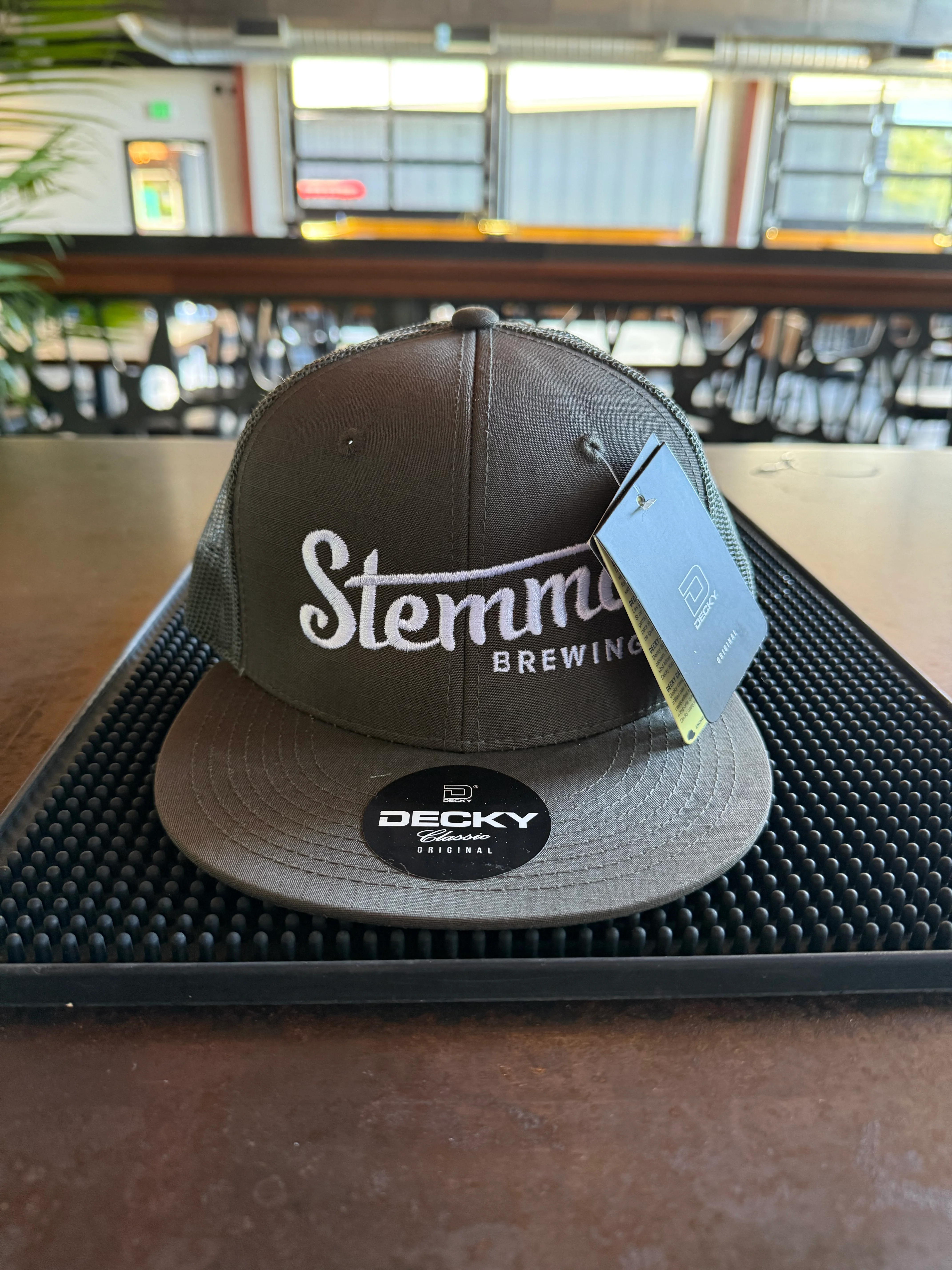Hat - Gray/Green Flat Bill Stemma Logo